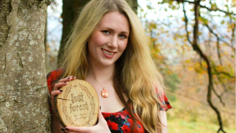 We love to meet homegrown talent, whether it be bloggers, make-up artists, fitness gurus or food producers. Today,we're chatting to Gillian of Lost Forest Jewellery.