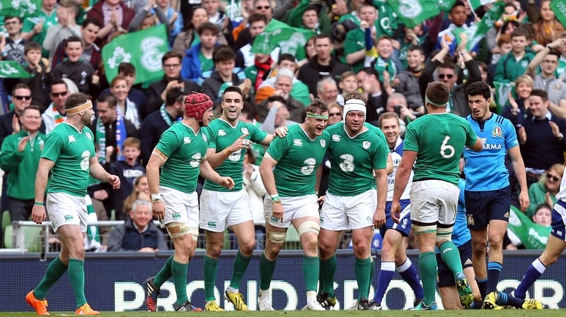 Jamie Heaslip is congratulated after the score