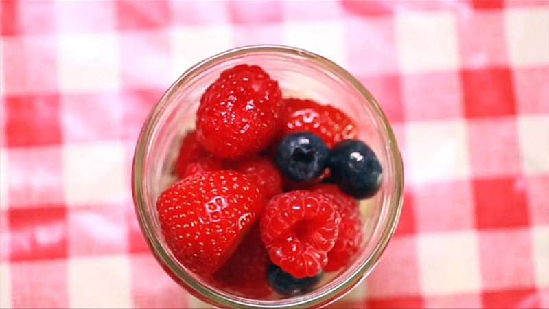 This week Molly Makes a very delicious and super healthy breakfast!