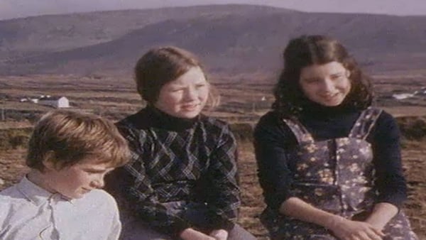 Ag filleadh ar Ghaoth Dobhair sa bhliain 1976