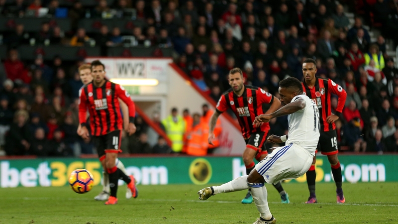 Jermain Defoe's penalty handed Sunderland their first league win of the season