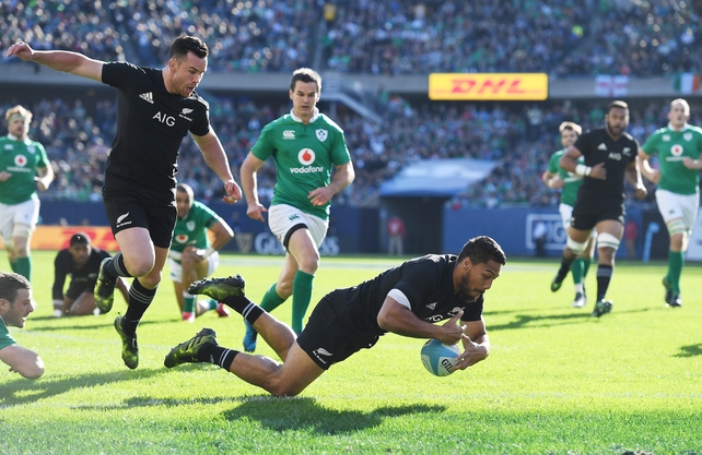 George Moala scores their game's first try early on