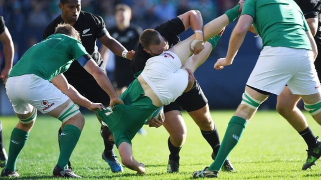 Joe Moody spear tackles Robbie Henshaw, resulting in a yellow card