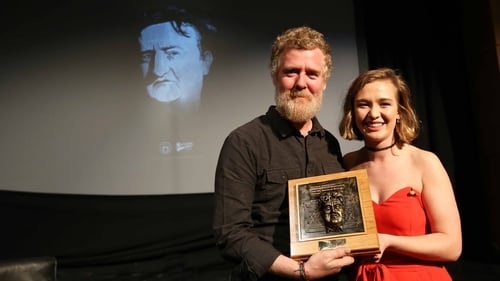 Glen Hansard with Chairperson of DIT Societies Student Media & Arts Committee, Tara Kelleher Photo: Sasko Lazarov