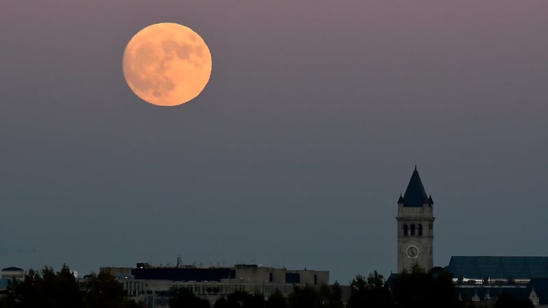 The super moon rising over Washington DC