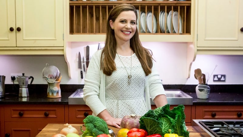 Catherine's Vanilla Plum & Strawberry Crumble