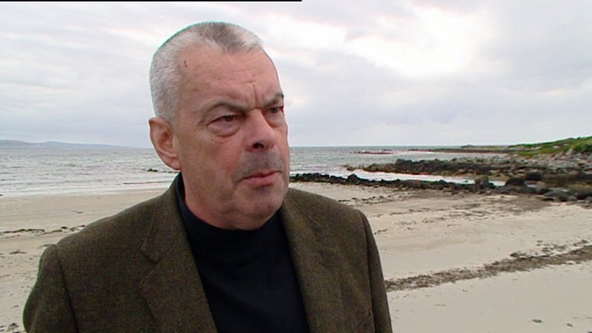 Seán Ó Coisdealbha, príomhfheidhmeannach, Muintearas.