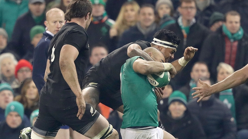 Malakai Fekitoa received a yellow card for this high tackle on Simon Zebo