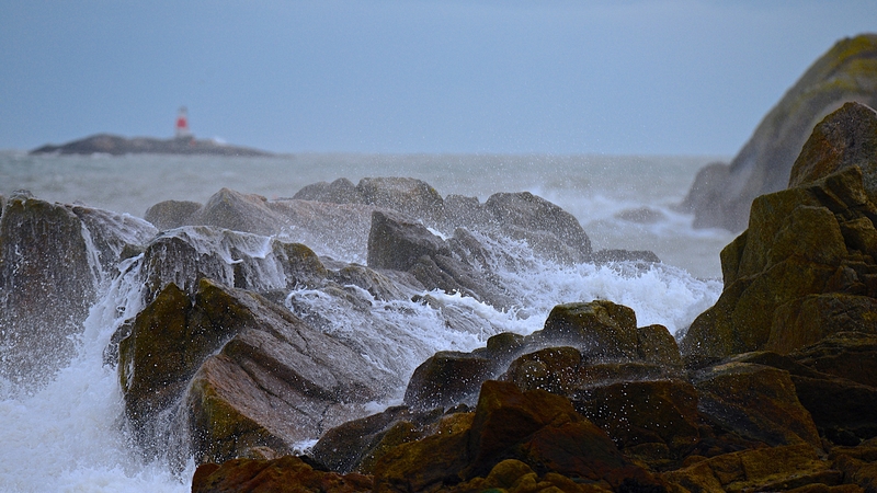 Stormy conditions at the 40 Foot in Sandycove (Pic: Cairbre Ó Ciardha)