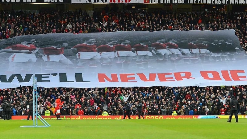 Old Trafford honours the Munich victims