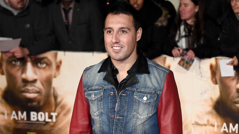 Santi Cazorla has an injury to his right foot