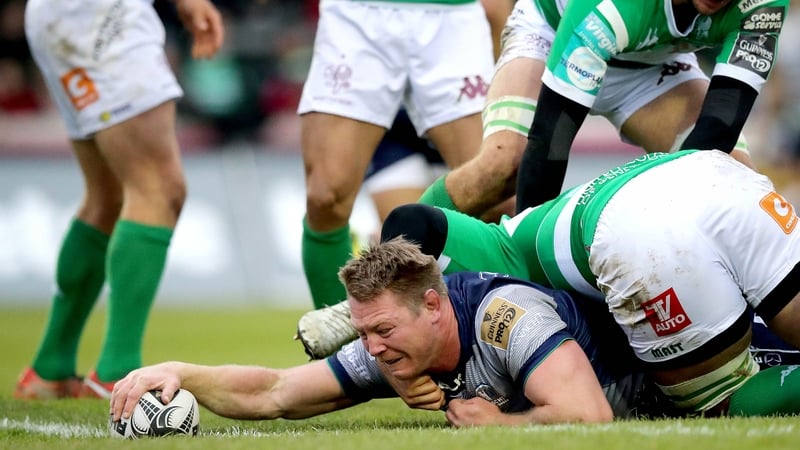 Tom McCartney gets over for a try