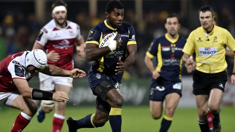 Clermont winger Noa Nakaitaci evades the challenge of Rory Best