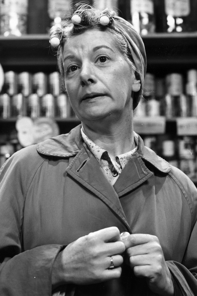 Jean Alexander (90), actor, died October 14, 2016