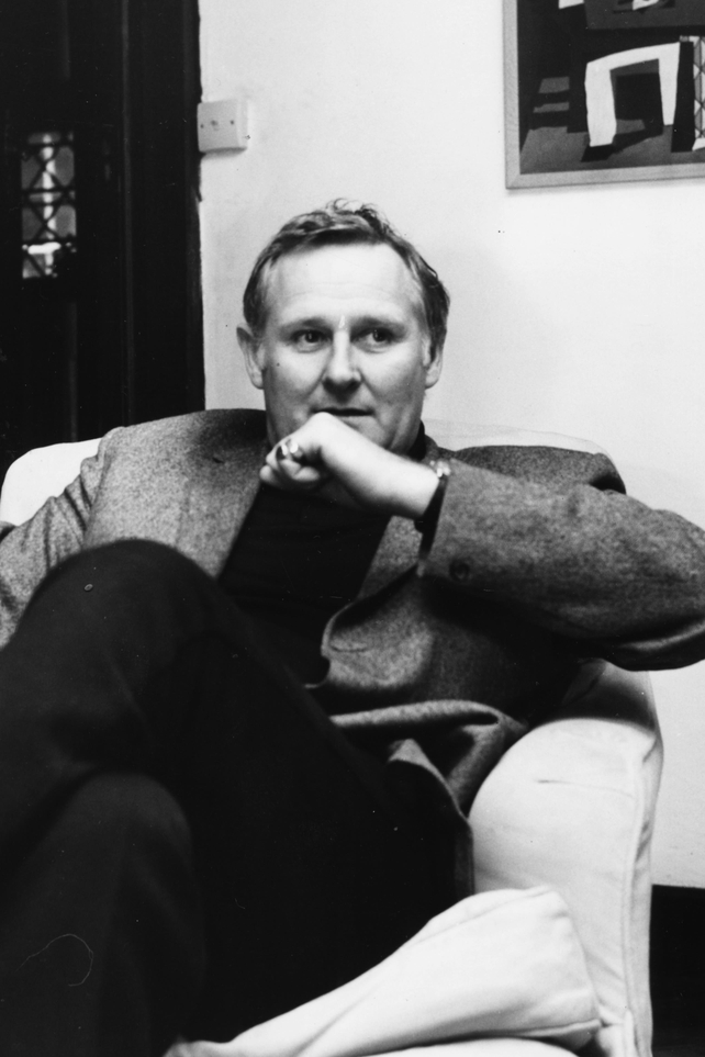 Peter Vaughan (93), actor, died December 6, 2016