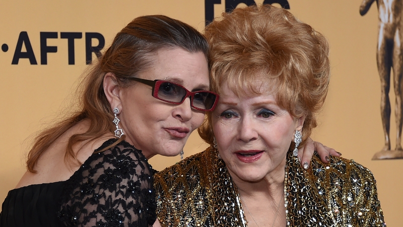 Carrie Fisher and Debbie Reynolds at the Screen Actors' Guild Awards in Los Angeles in January 2015