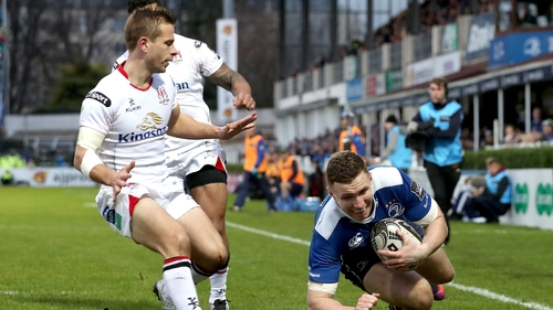 Rory O'Loughlin touching down for the first try