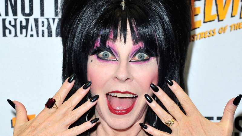 Last Minute Halloween Idea: Elivra