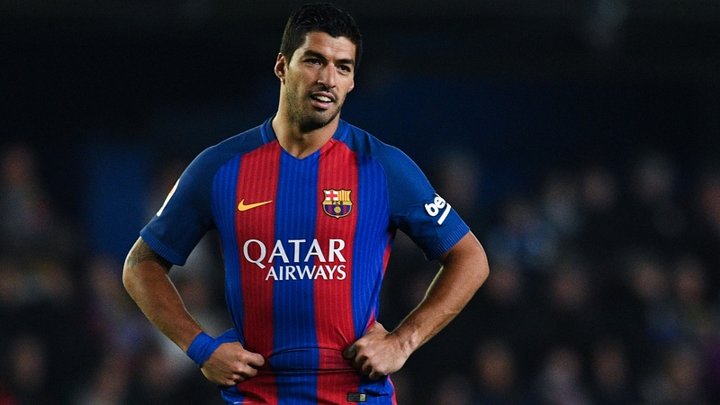 Luis Suarez looks on during the 1-1 draw with Villareal
