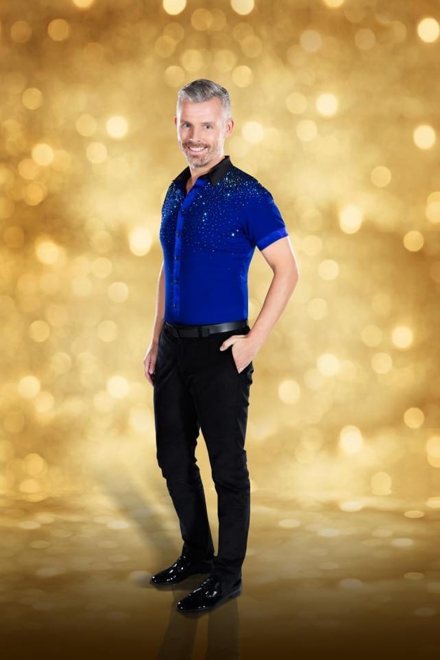 Dancing with the Stars: Des Bishop does the nigh impossible and makes this sequinsed number look cool.