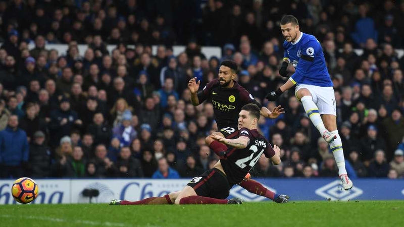 Kevin Mirallas scores Everton's second goal against City