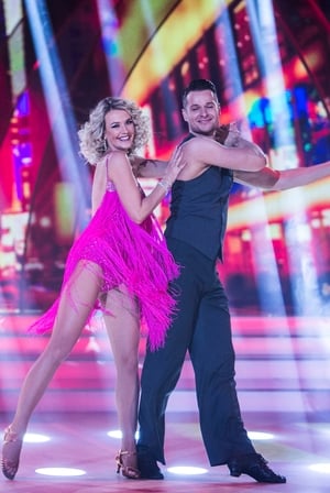 Week 2: Aoibhean is looking pretty in pink! The outfit was perfect for this number.