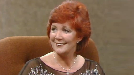 Cilla Black on The Late Late Show (1982)