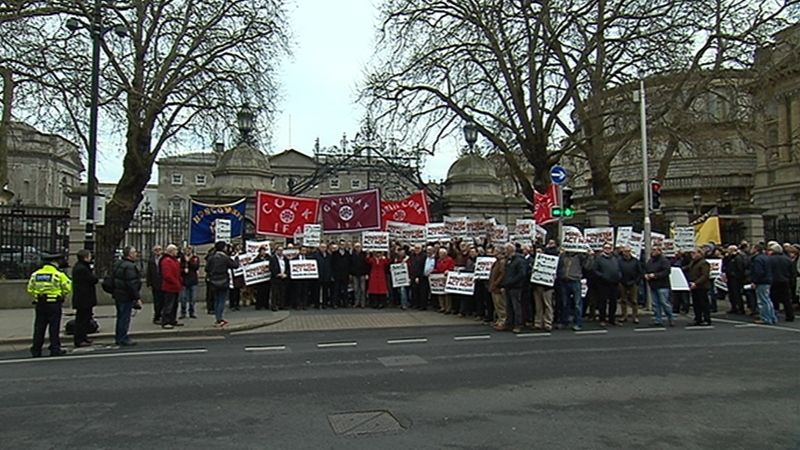 Those affected by the issue protested outside the Dáil yesterday afternoon