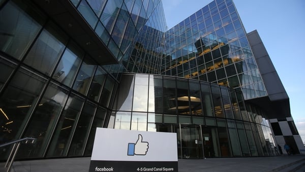 A thumbs up from Zuck for working from home?