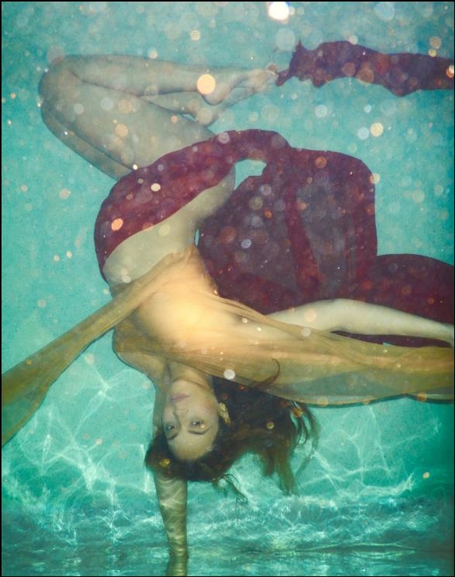 The photoshoot included a number of stunning mermaid-like underwater scenes