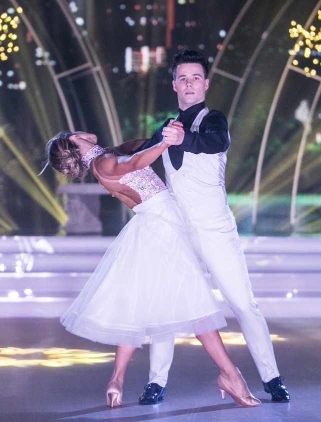 Week 5: Dayl and Ksenia are ready for Valentine's Day after that romantic Viennese Waltz. Ksenia's dress is like something out of a fairy tale!
