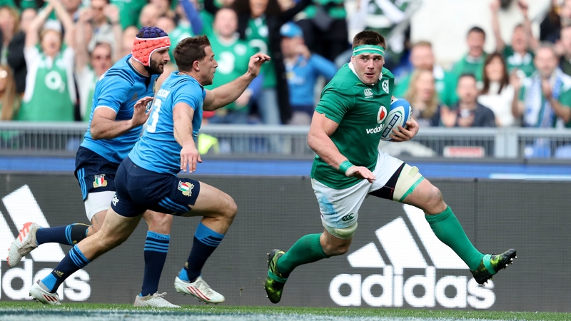 CJ Stander scores his third try despite Tommaso Benvenuti and Angelo Esposito in close attention