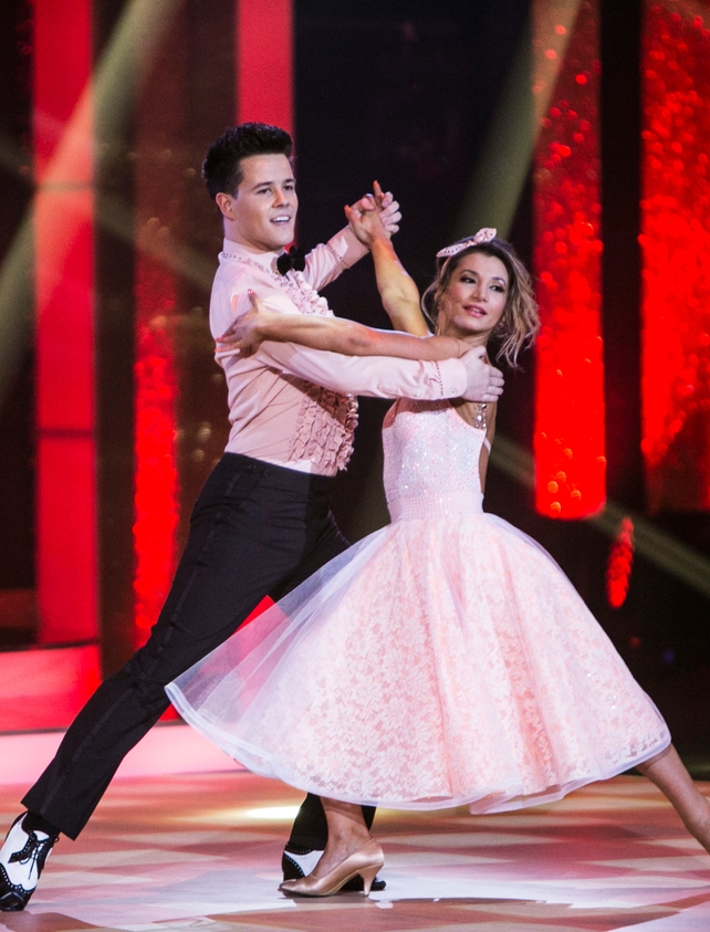 Week 6: Dayl and Ksenia looked pretty in pink for their foxtrot to Marvin Gaye. We are so in love with Ksenia's skirt.
