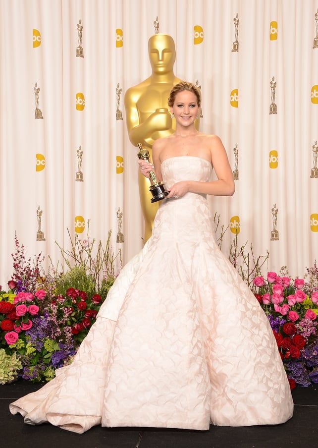 At the top of her career, Jennifer won the Best Actress award for 'Silver Linings Playbook' in 2013. She definitely looks like a super star in this structured white Dior gown.