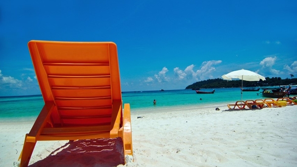 Holiday and Hotel Specials from Travelfinders **Branded Content.