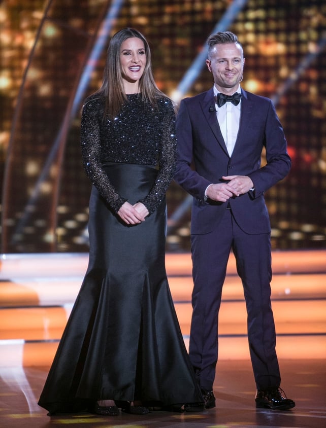 Week 7: We loved Amanda's vampy look with sleek, straight hair, dark lips, a sparkly top from frocknfabulous and skirt from Covet Boudoir.