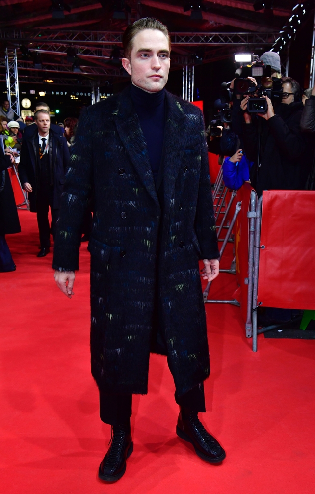 British Actor Robert Pattinson unrecognizable in this Dior outfit!