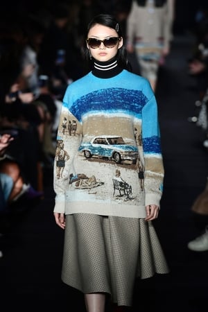 Summer scene jumper at the N.21 fashion show.