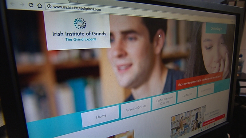 Parents who have paid hundreds of euro to the oninsay they have received no reply to emails demanding refunds