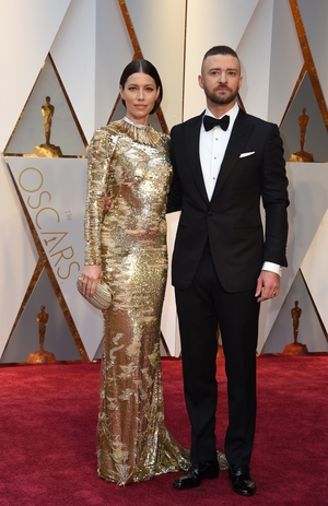 Justin Timberlake and Jessica Biel are quite the power couple on the red carpet. Jessica is wearing Kaufman Franco and Tiffany & Co. jewelry.