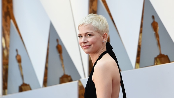 Plunging necklines ran rampant on the Oscars red carpet this year.