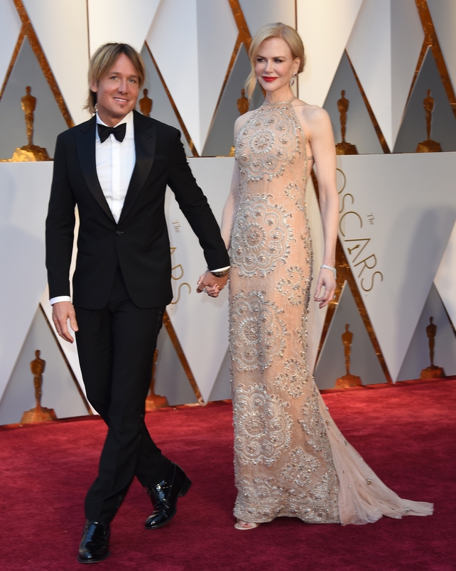 Nominee for Best Supporting Actress for 'Lion' Nicole Kidman wore Armani Privé and stepped out hand-in-hand with hubby Keith Urban.