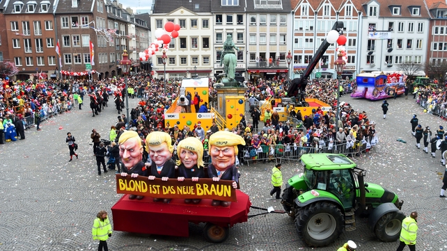 The festivities culminate in Rose Monday parades featuring papier mâché effigies of public figures