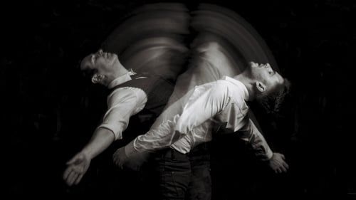 Breandán de Gallai and Nick O'Connell star in Ériu's new production Lïnger.