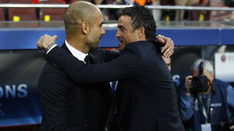 Pep Guardiola (L) and Luis Enrique were team-mates at Barcelona