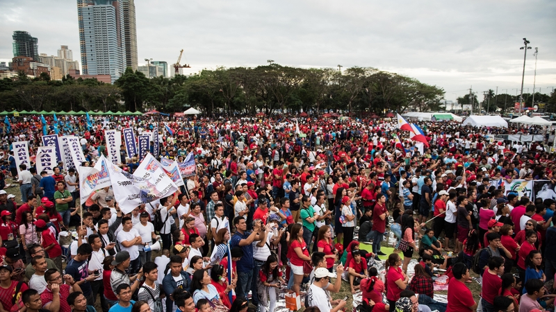 Thousands of supporters cheer during a vigil rally in Manila last week in support of President Rodrigo Duterte's anti-drug campaign