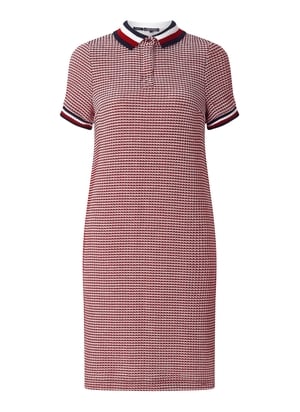 We love this sporty dress with Hilfiger's iconic stripes! Perfect for your summer strolls.