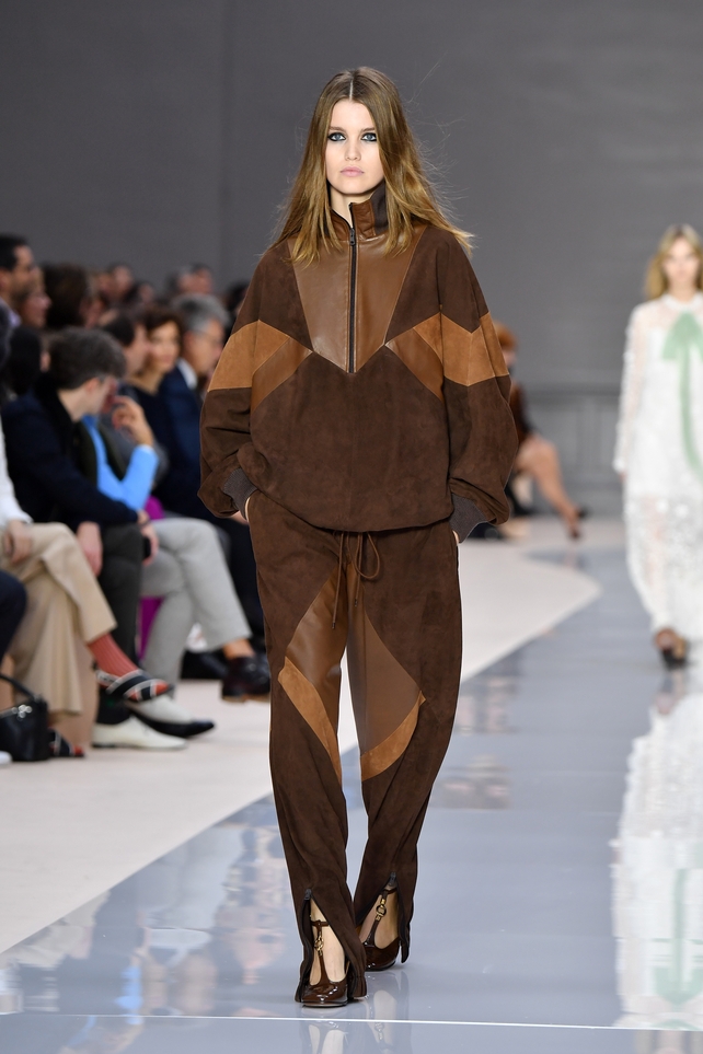 The Chloé runway is sporty and oversized! We're down with this comfy look.