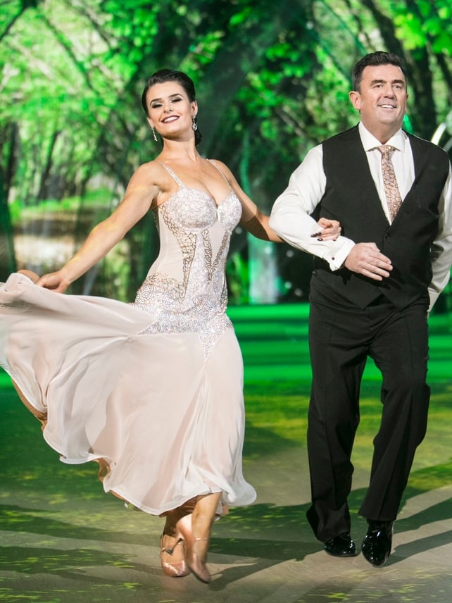 Week 8: Karen looked so elegant dancing with Dessie. We love the matching tie!