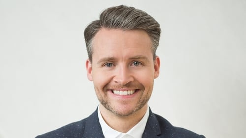 Watch Home of the Year's Declan O'Donnell tell RTÉ LifeStyle the top interior design trends for 2017.